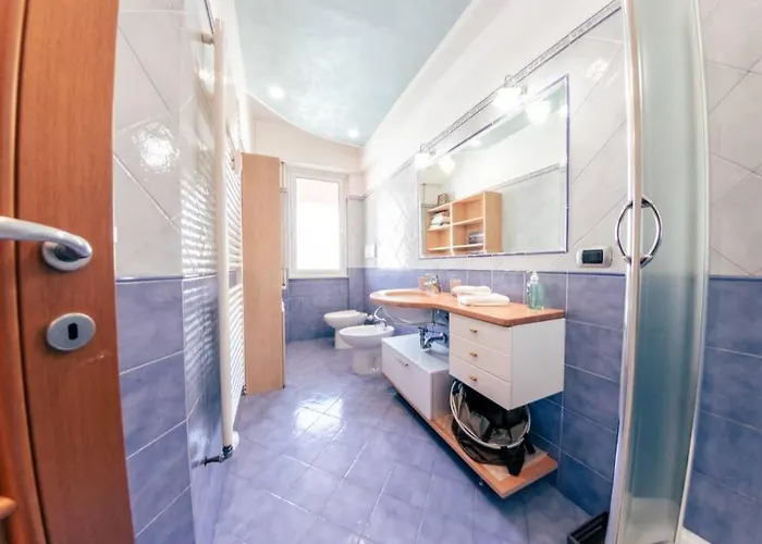 Casa Luca Flexyrent - Parking - A C - Wifi Apartament *